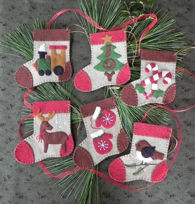 Christmas Ornament Pattern - Warm Feet