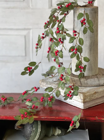 Hanging Cluster - Holly with Berries 40'